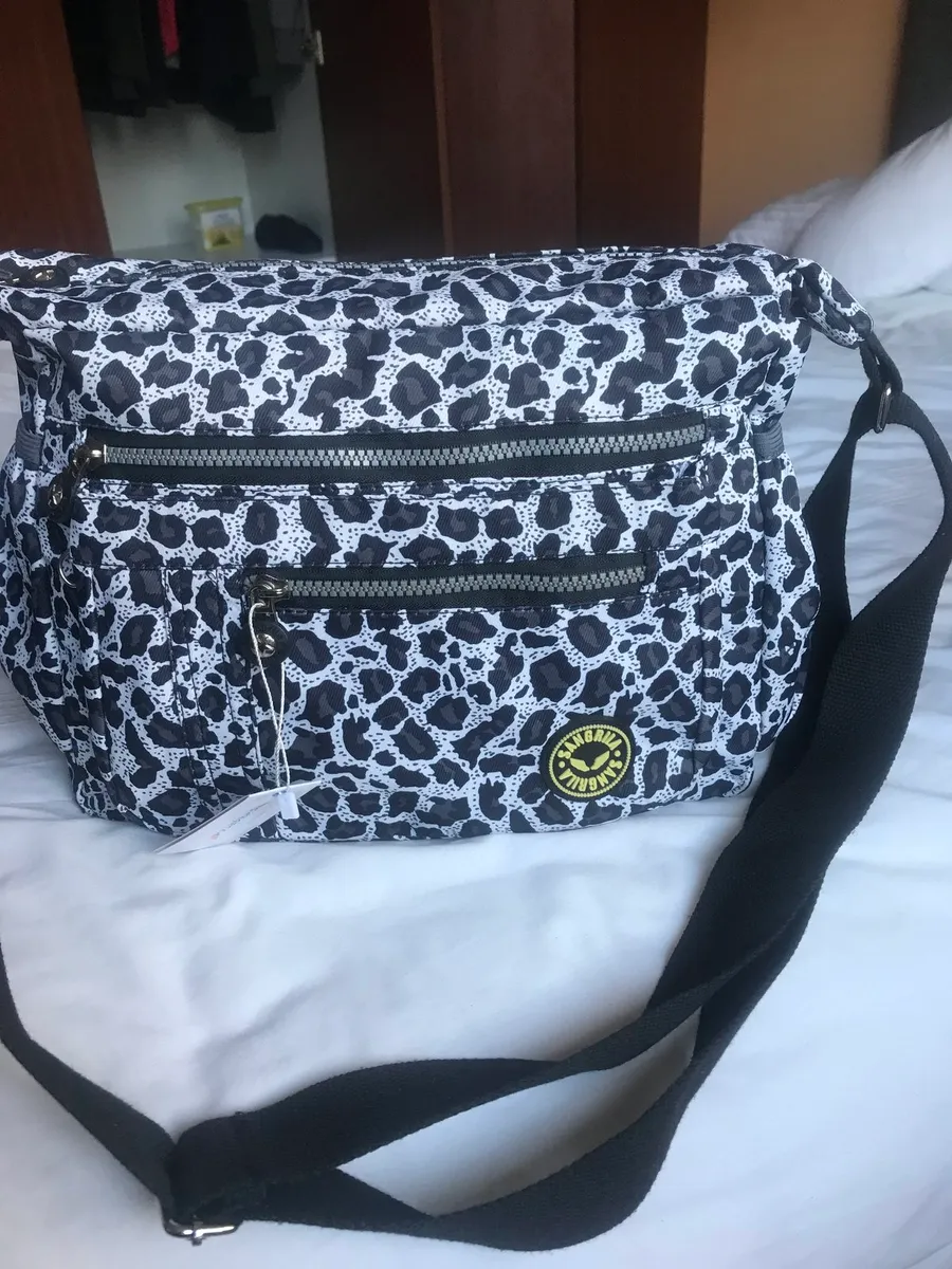 Brand New Black & White Bag . €20 - Image 3