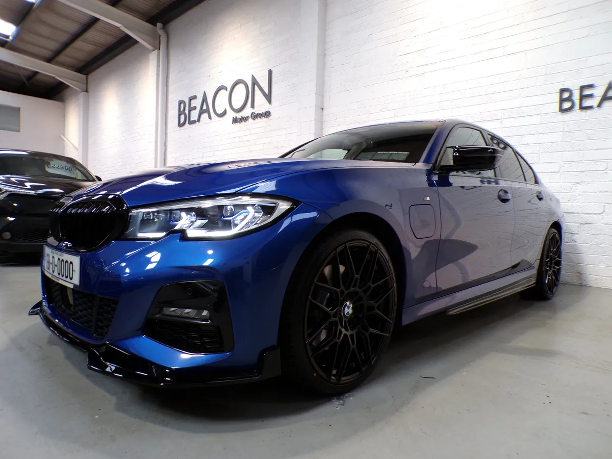 39,000 MILES*2019 BMW 330E*PLUG-IN HYBRID*M-SPORT - Image 4