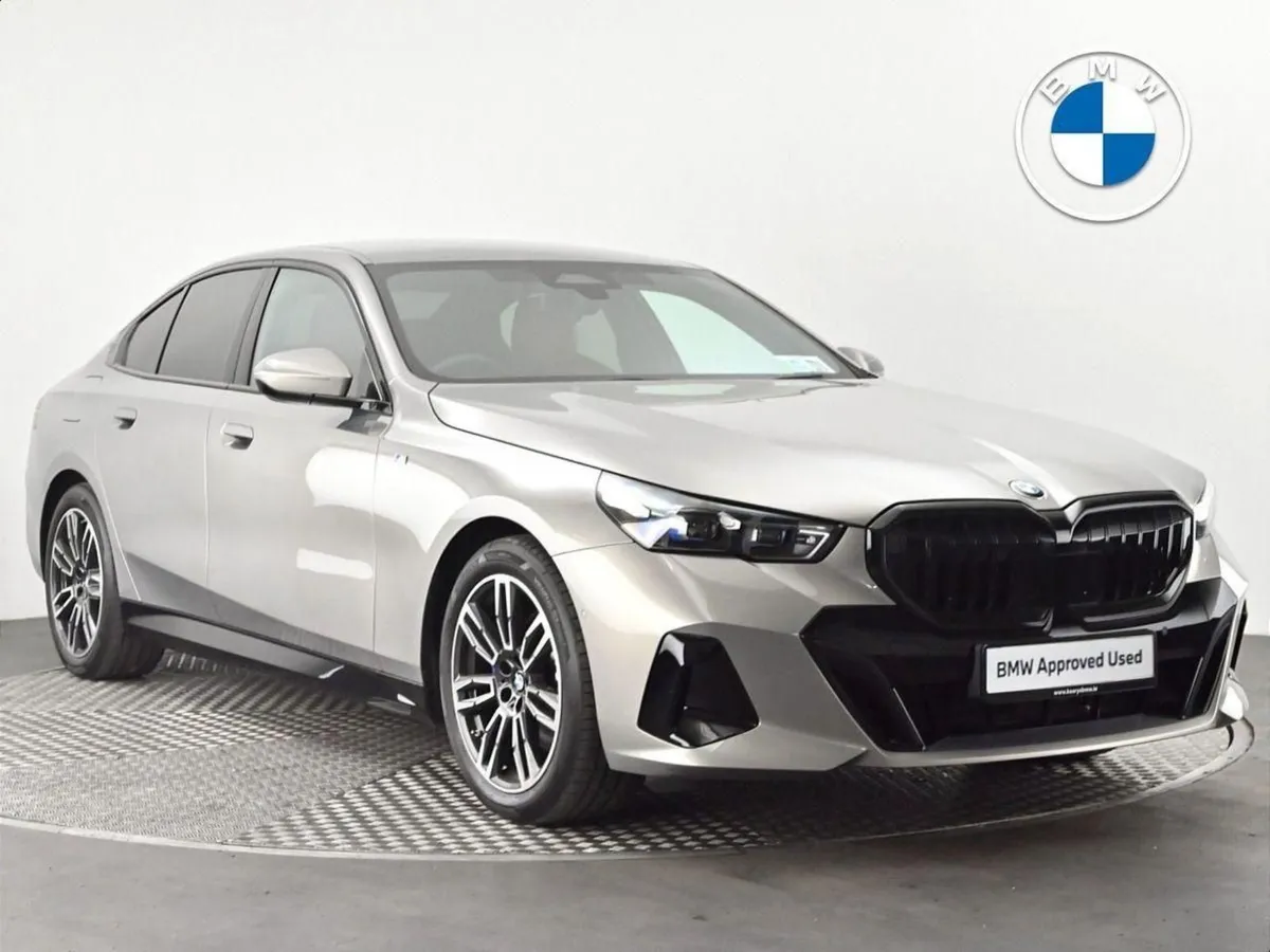BMW 5 Series 520i M Sport Saloon - Image 1