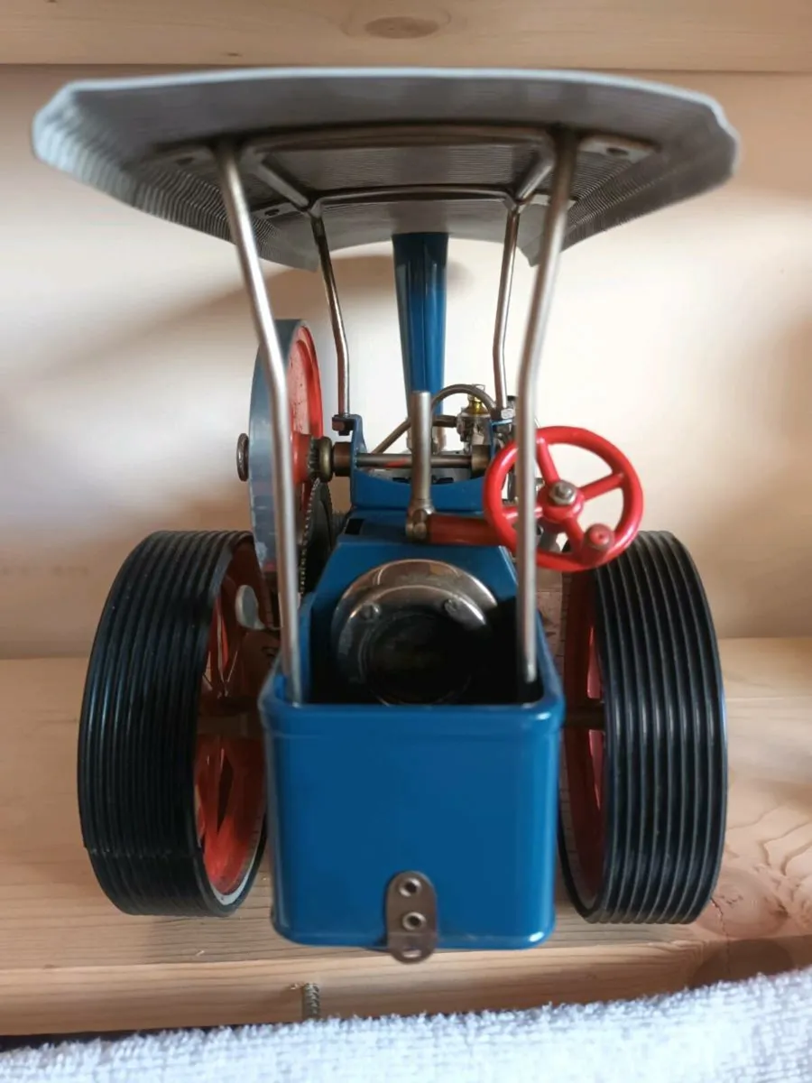 Live steam traction engine - Image 2