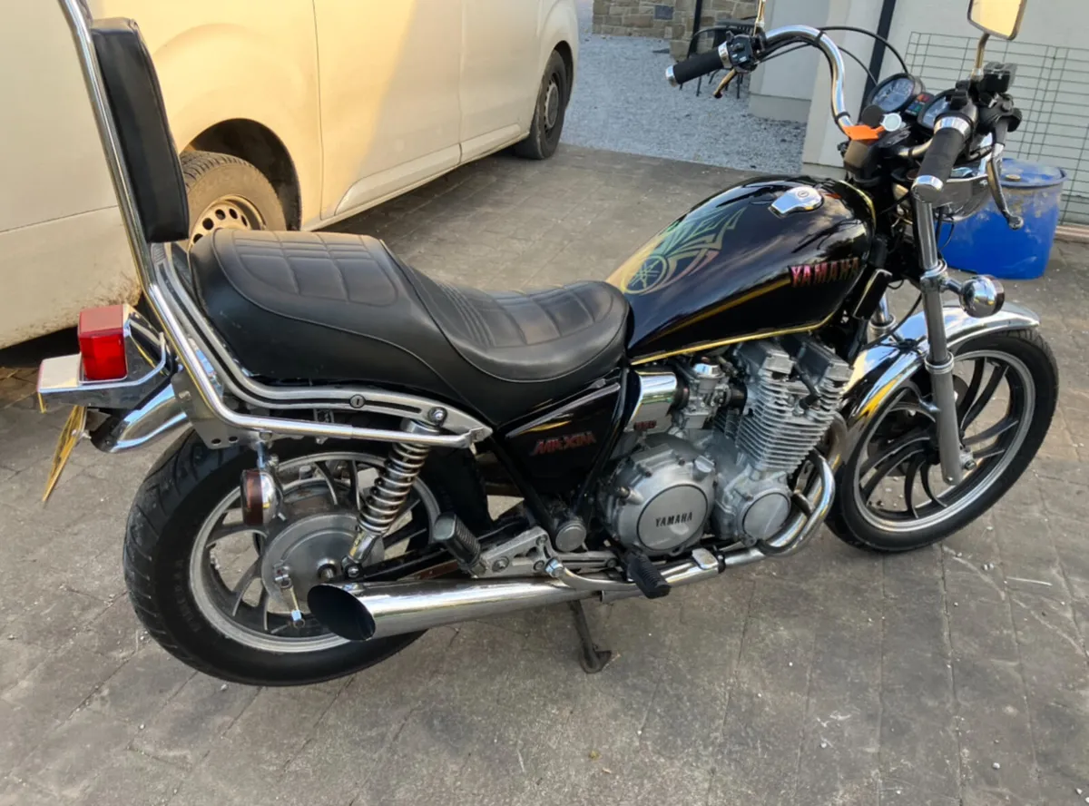 XJ 650 Yamaha motorbike - Image 1