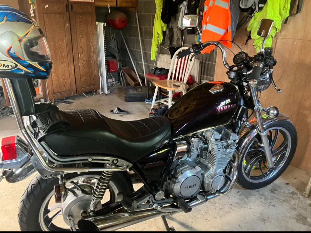 XJ 650 Yamaha motorbike - Image 3