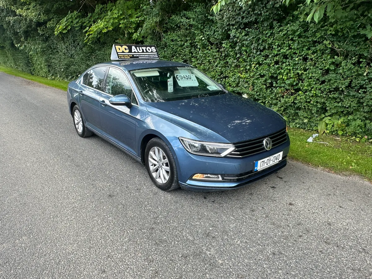 17 VOLKSWAGEN PASSAT 1 OWNER - Image 2