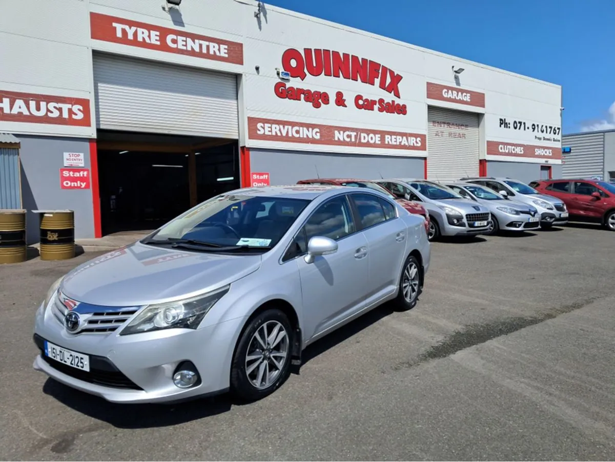 Toyota Avensis 2.2 D-4d Luna  13 4DR - Image 1