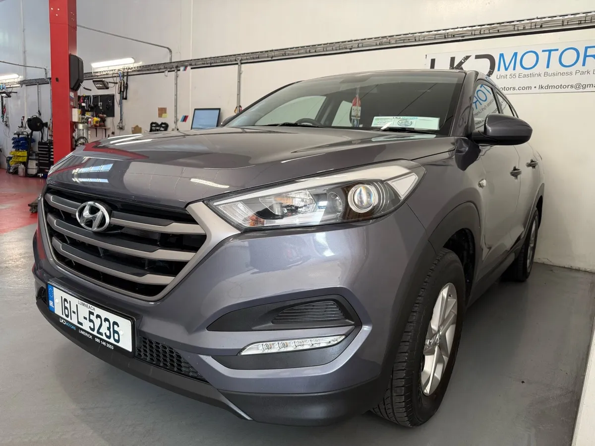 Hyundai Tucson 2016 diesel,Mint condition,low mls - Image 2