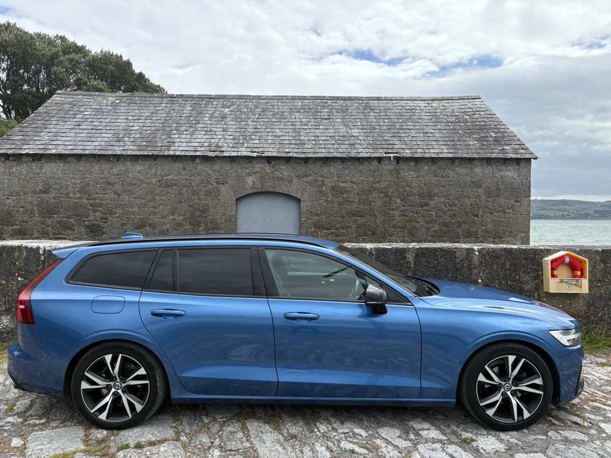 2021 Volvo V60 R-Design 2.0 190BHP - Image 3