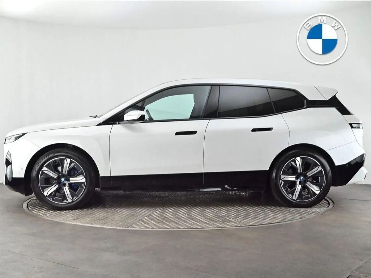 BMW IX Xdrive40 M Sport Edition - Image 3