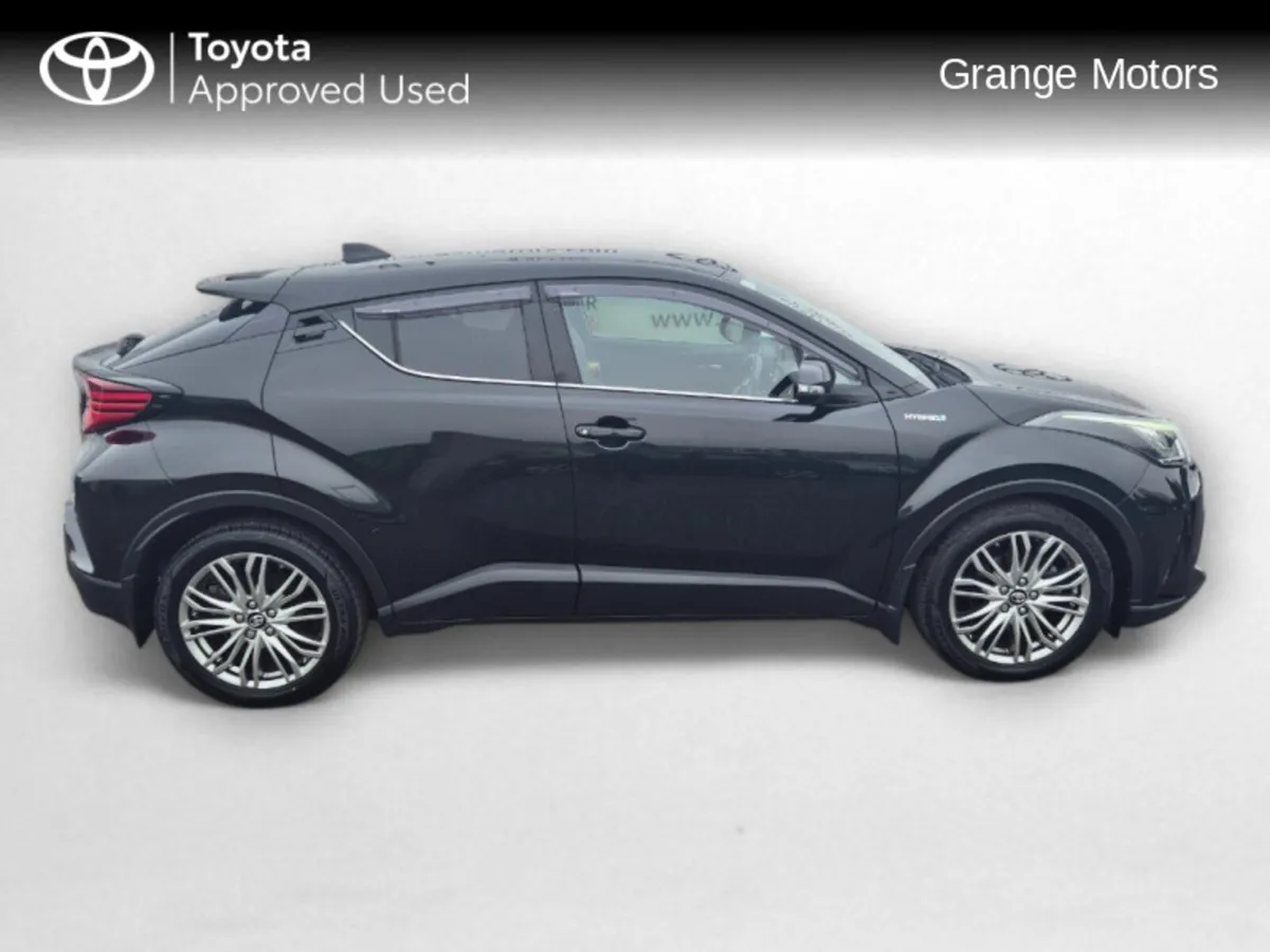 Toyota C-HR 1.8 HYBRID SOL 5DR - Image 4