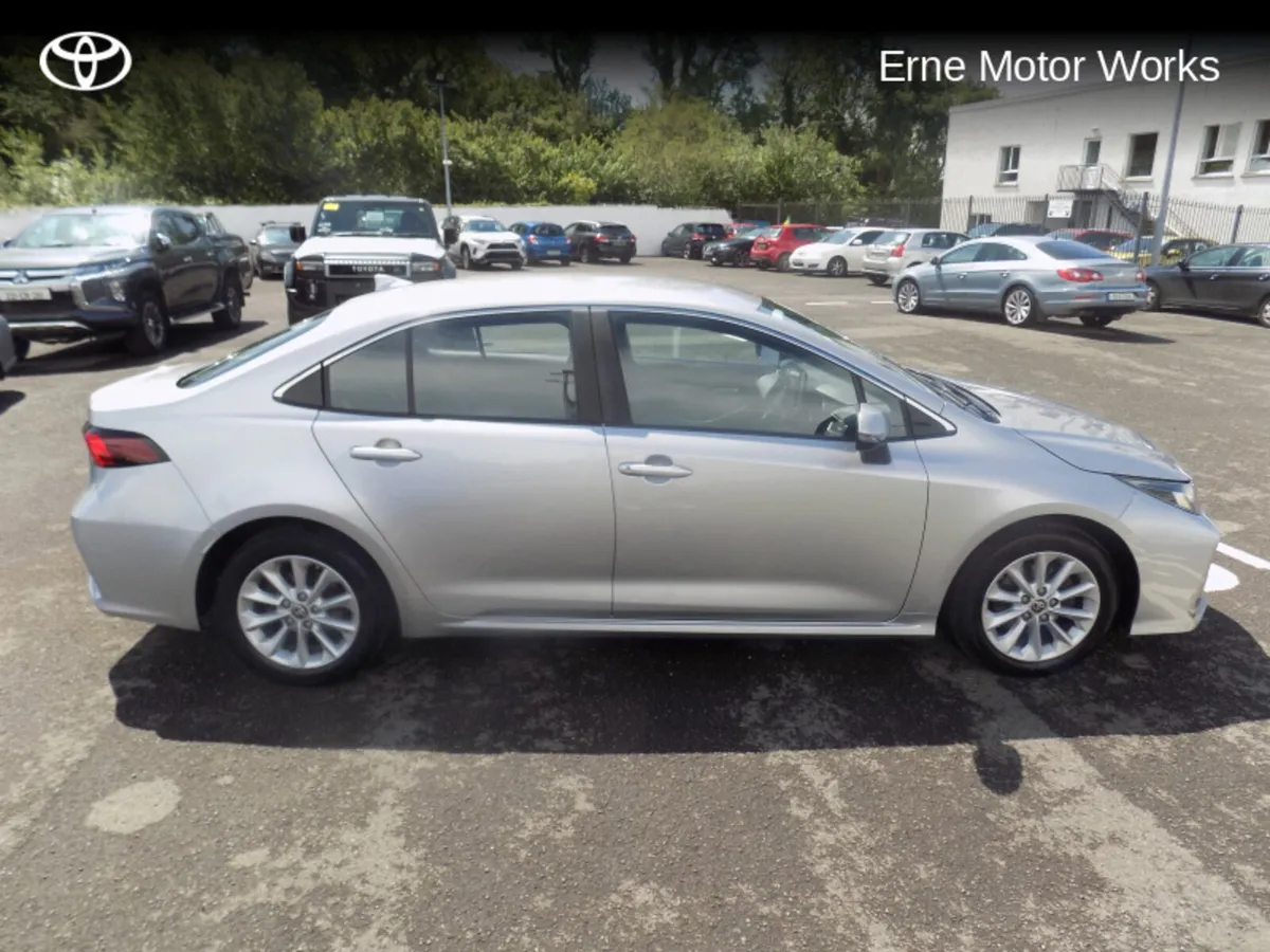 Toyota Corolla COROLLA HYBRID LUNA - Image 3