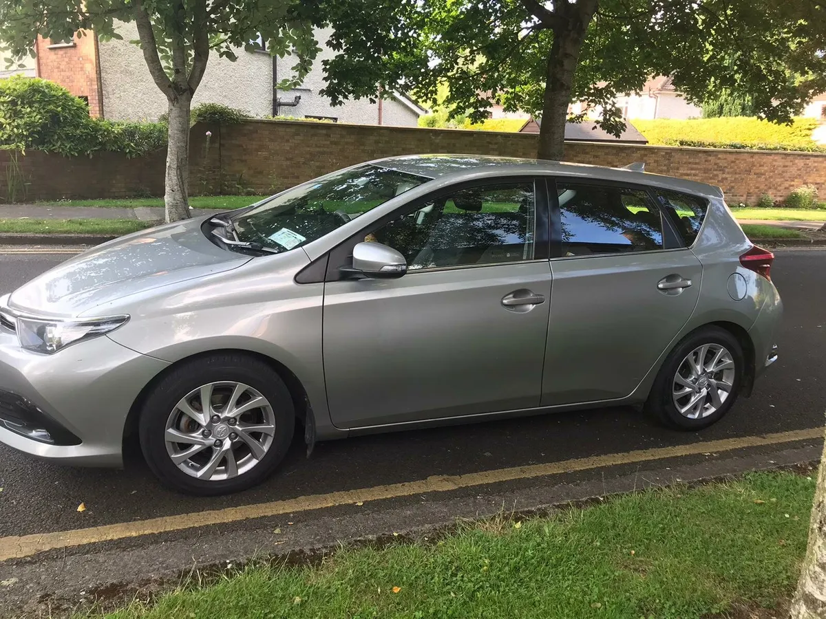 Toyota auris - Image 4