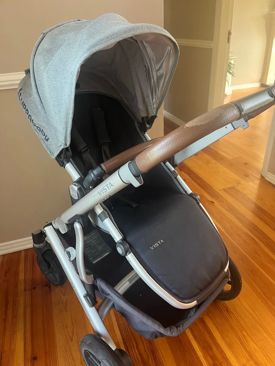 Uppababy Vista travel system stroller and basinet - Image 3