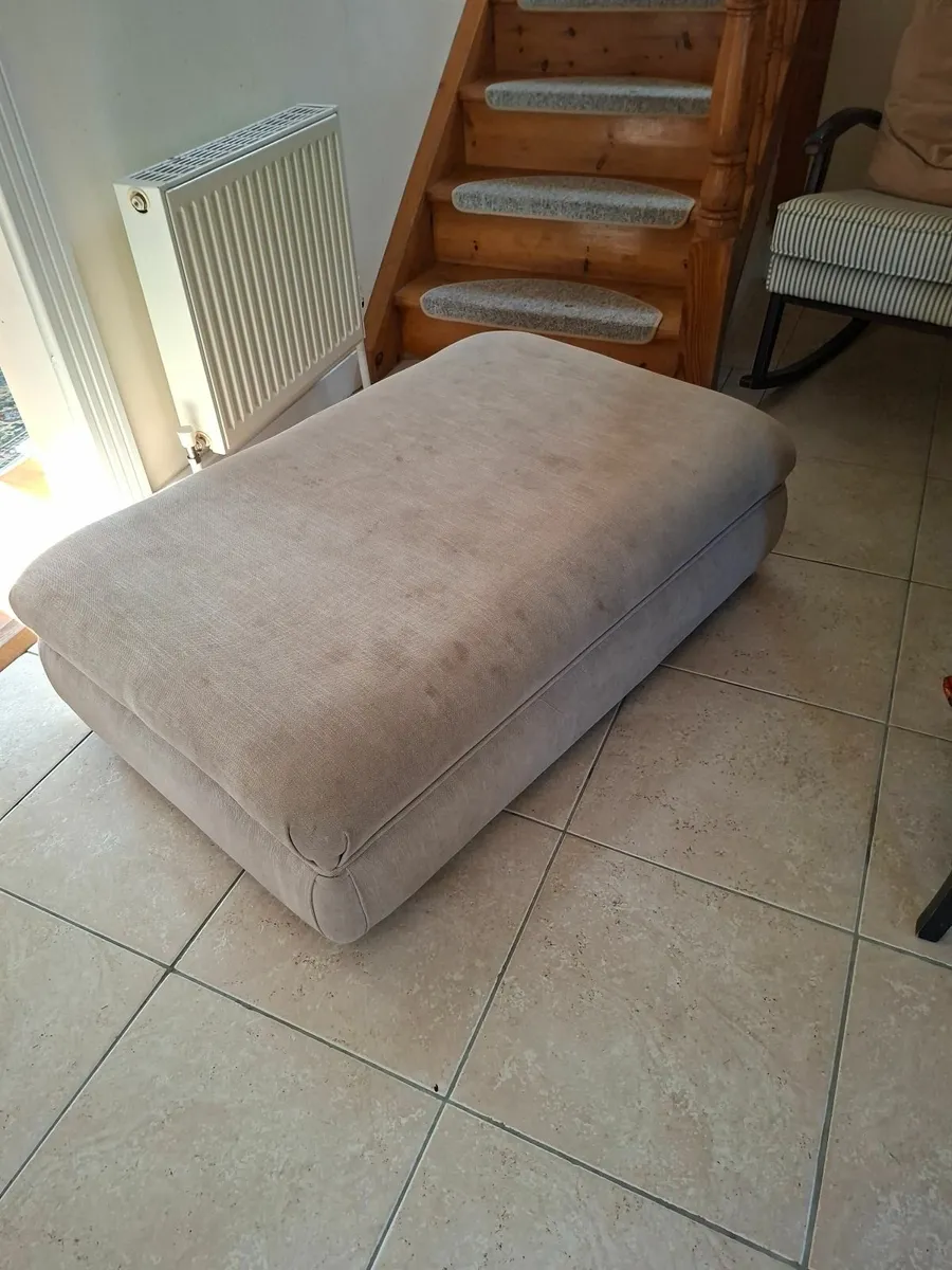 FREE Ottoman footstool - Image 1