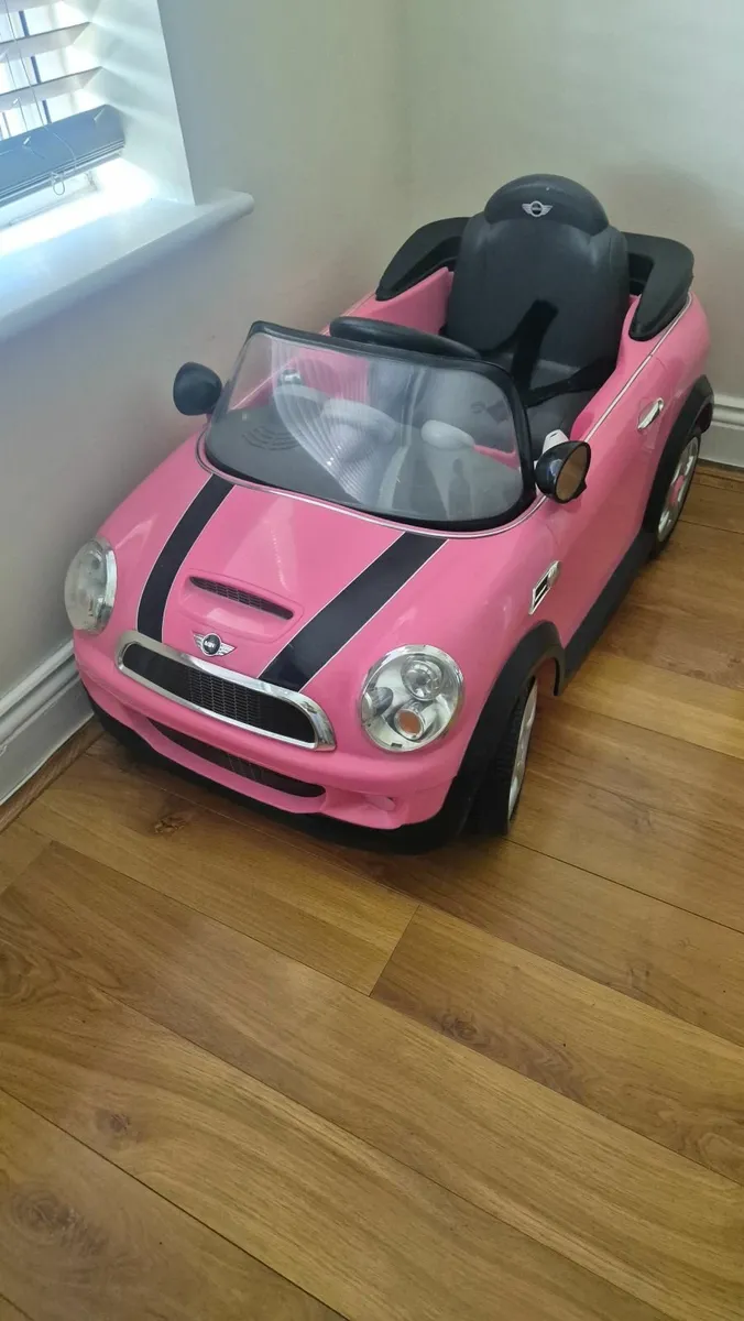 Kids ride on car - electric Mini - Image 1