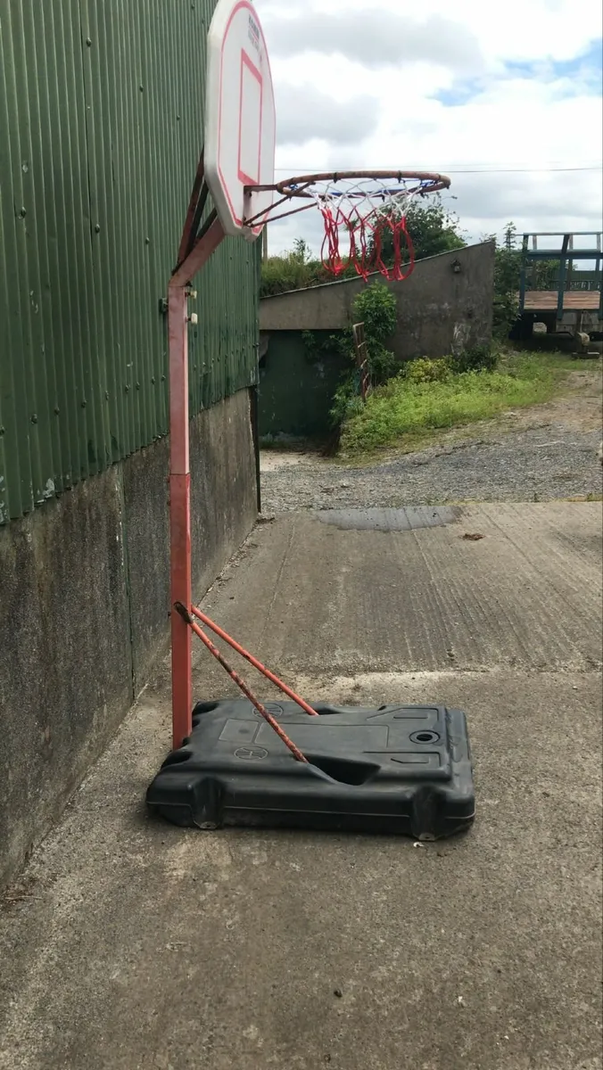 Basketball hoop - Image 2