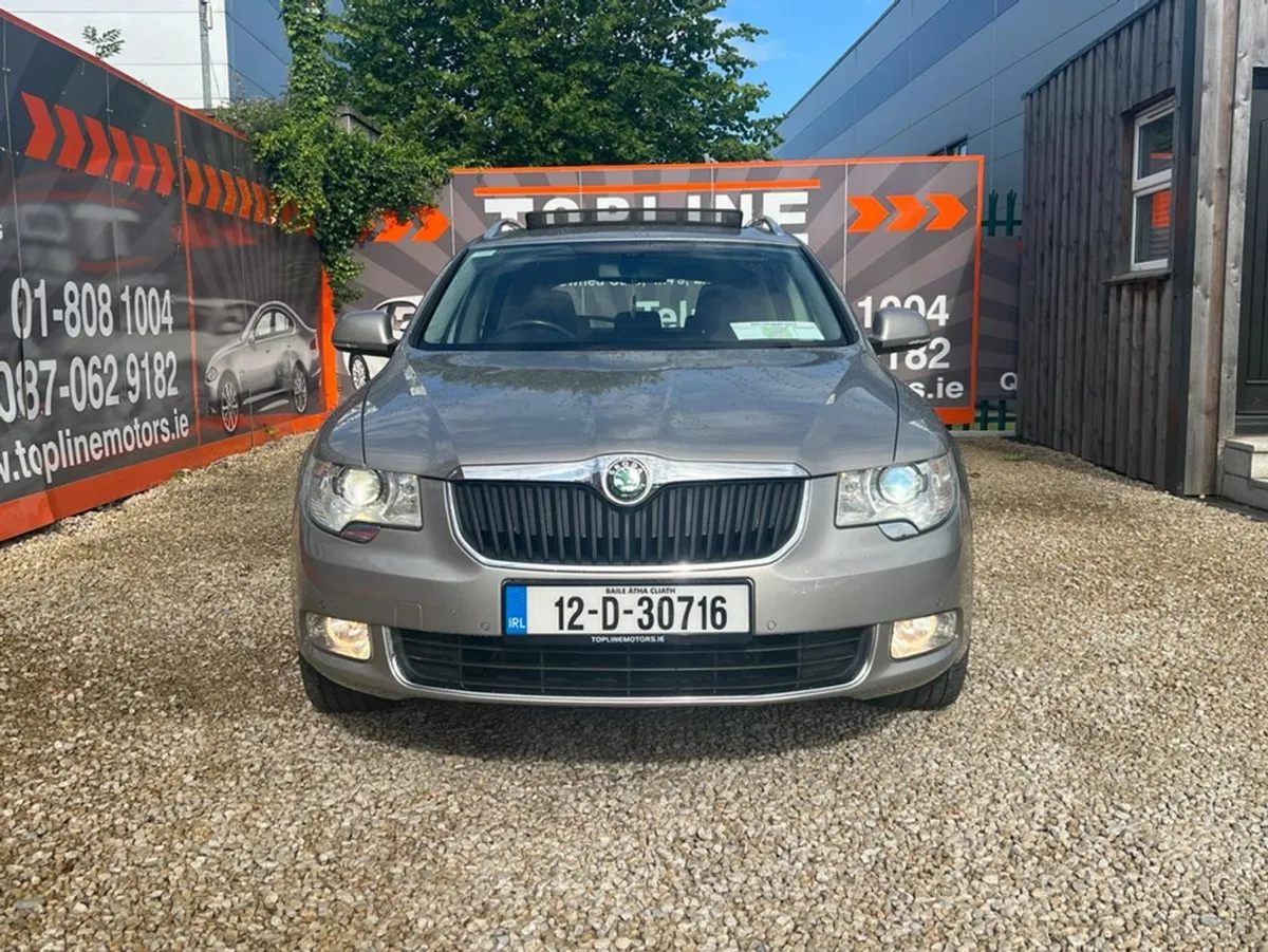 Skoda Superb  limited 4x4//auto//pan Roof//full L - Image 4