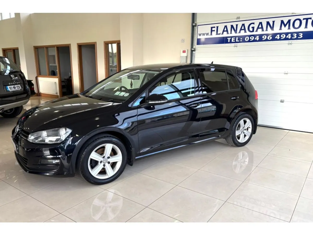 Volkswagen Golf 1.6 TDI Match Edition Bluemotion - Image 2