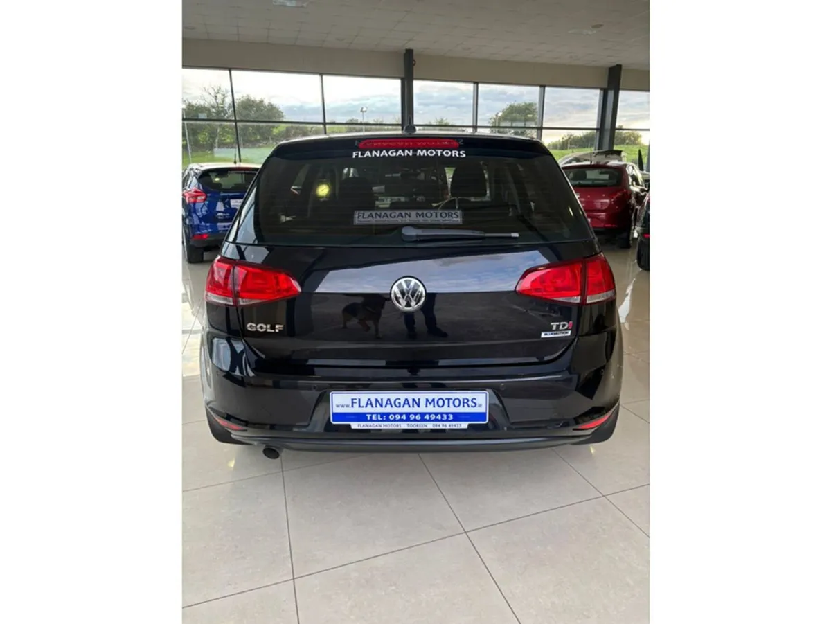 Volkswagen Golf 1.6 TDI Match Edition Bluemotion - Image 4