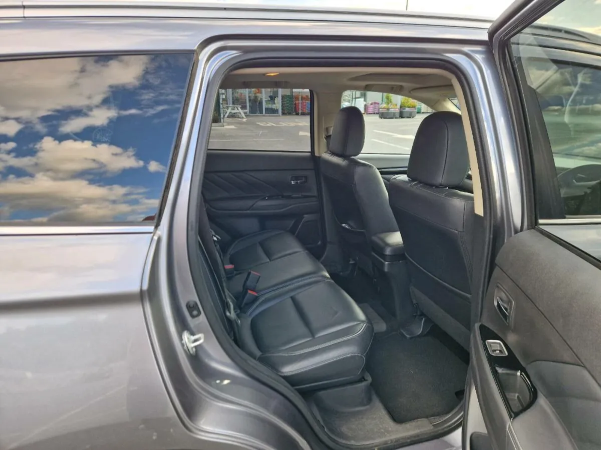 Mitsubishi Outlander - Image 4