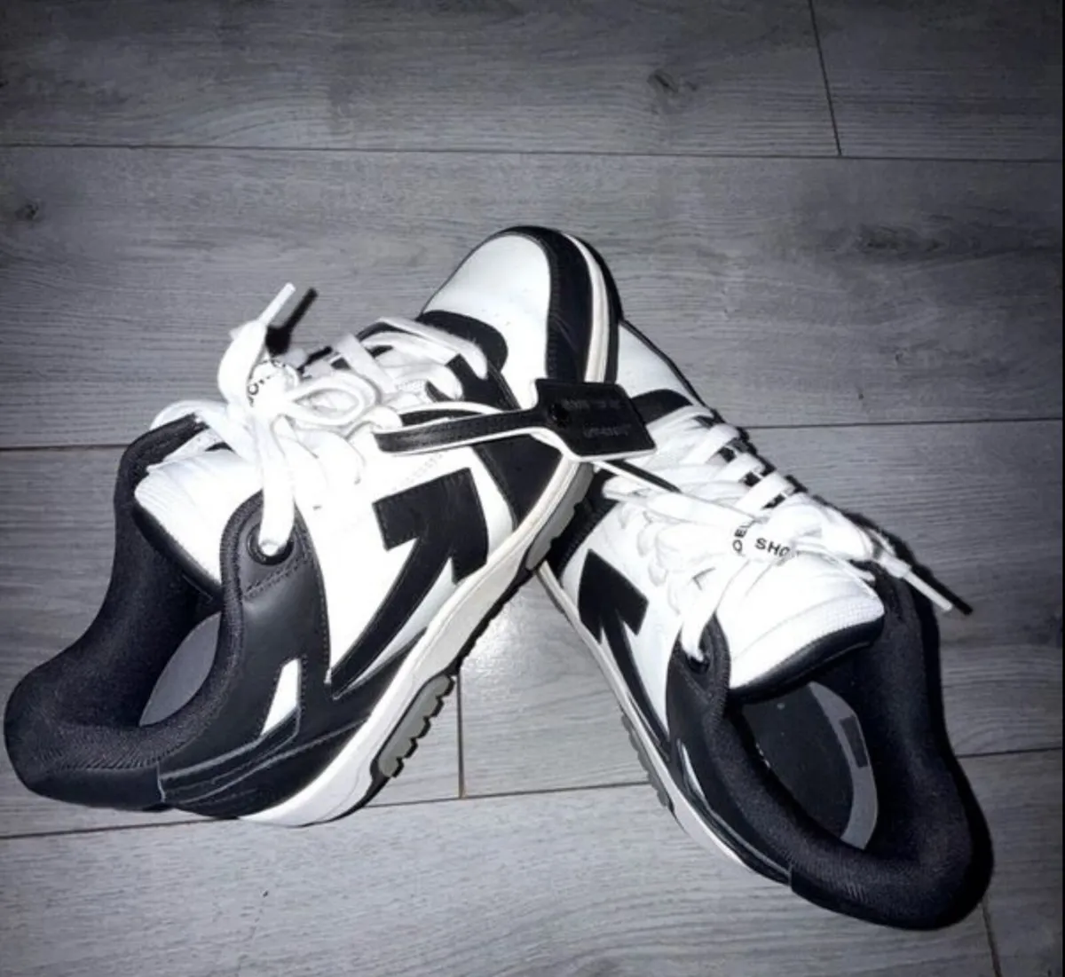 Off White Trainers Men’s - Image 1