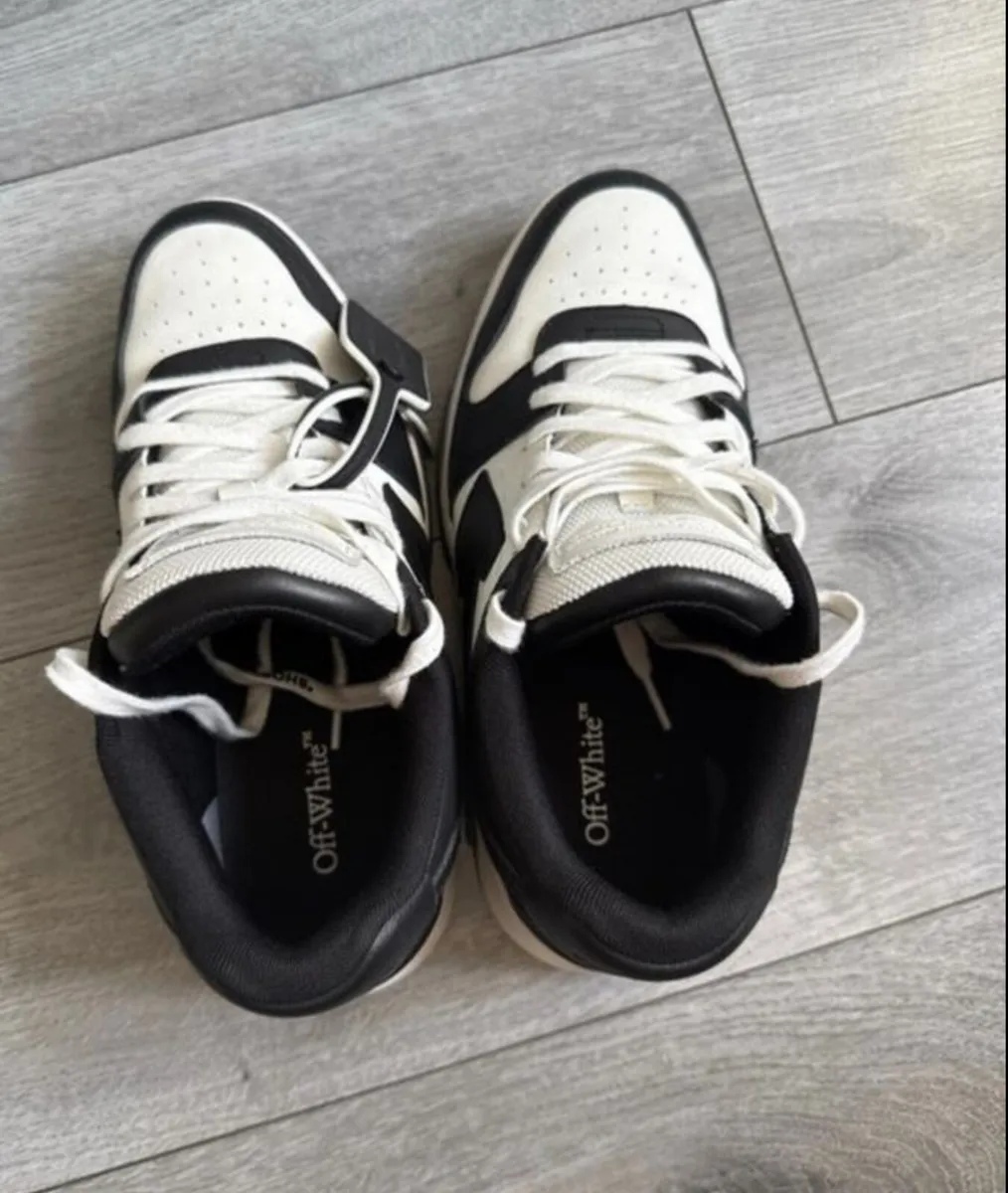 Off White Trainers Men’s - Image 2