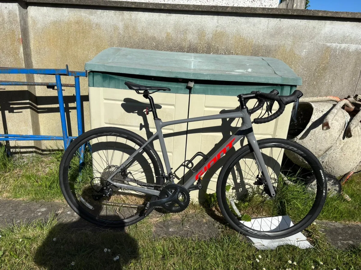 Giant Contend AR 1 Road Bike - Image 2