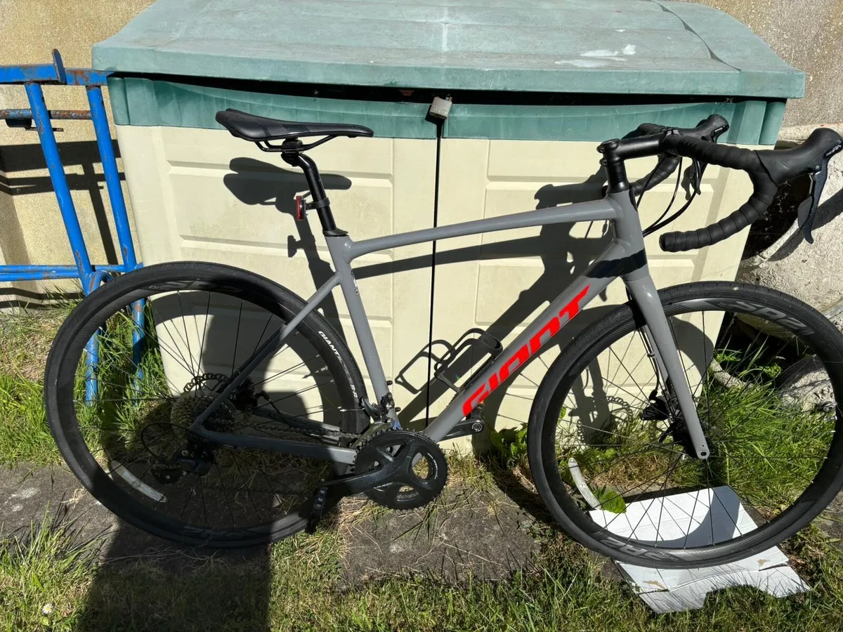 Giant Contend AR 1 Road Bike - Image 3