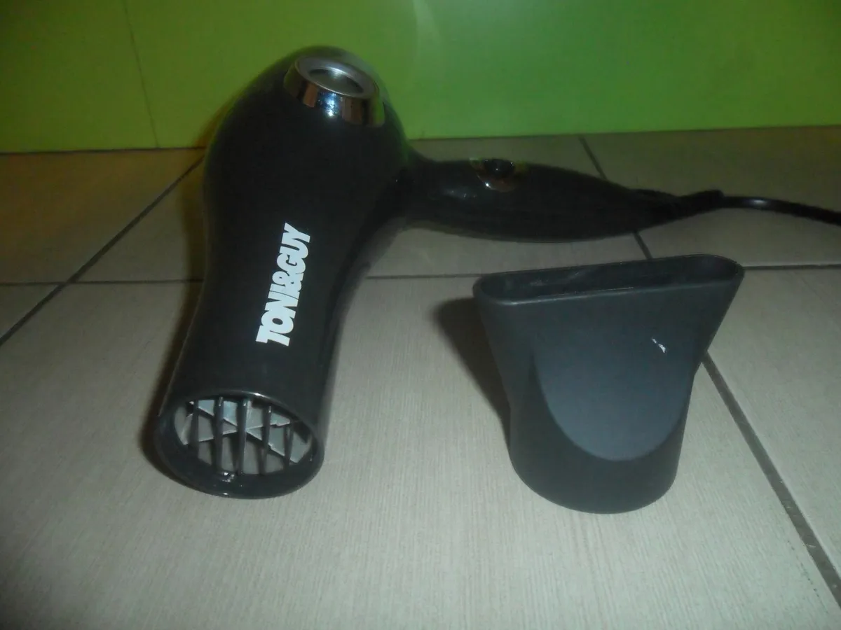 Toni & Guy hair dryer - Image 2