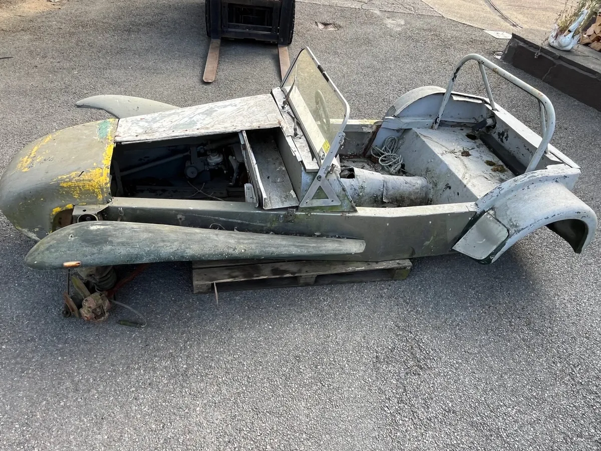 Kit car shell - Image 1