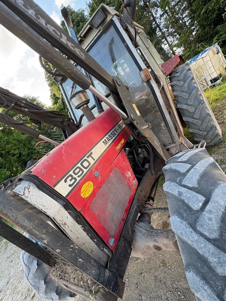Massey 390t with quicke loader - Image 3
