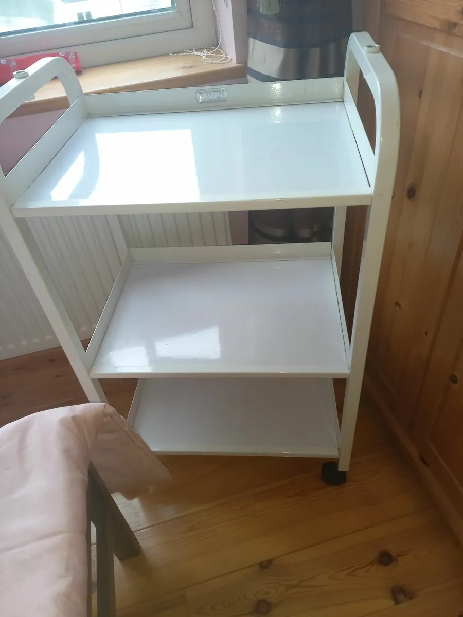 Beauty salon trolley