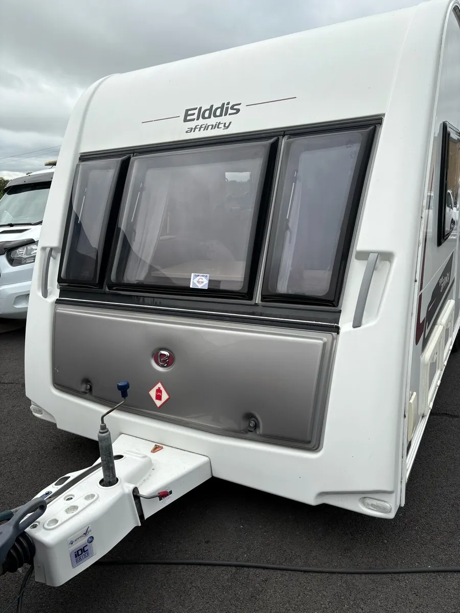 2015 Elddis  affinity.    Island bed - Image 4