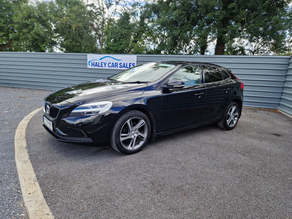 18 VOLVO V40 DIESEL...NCT 6/27... - Image 3