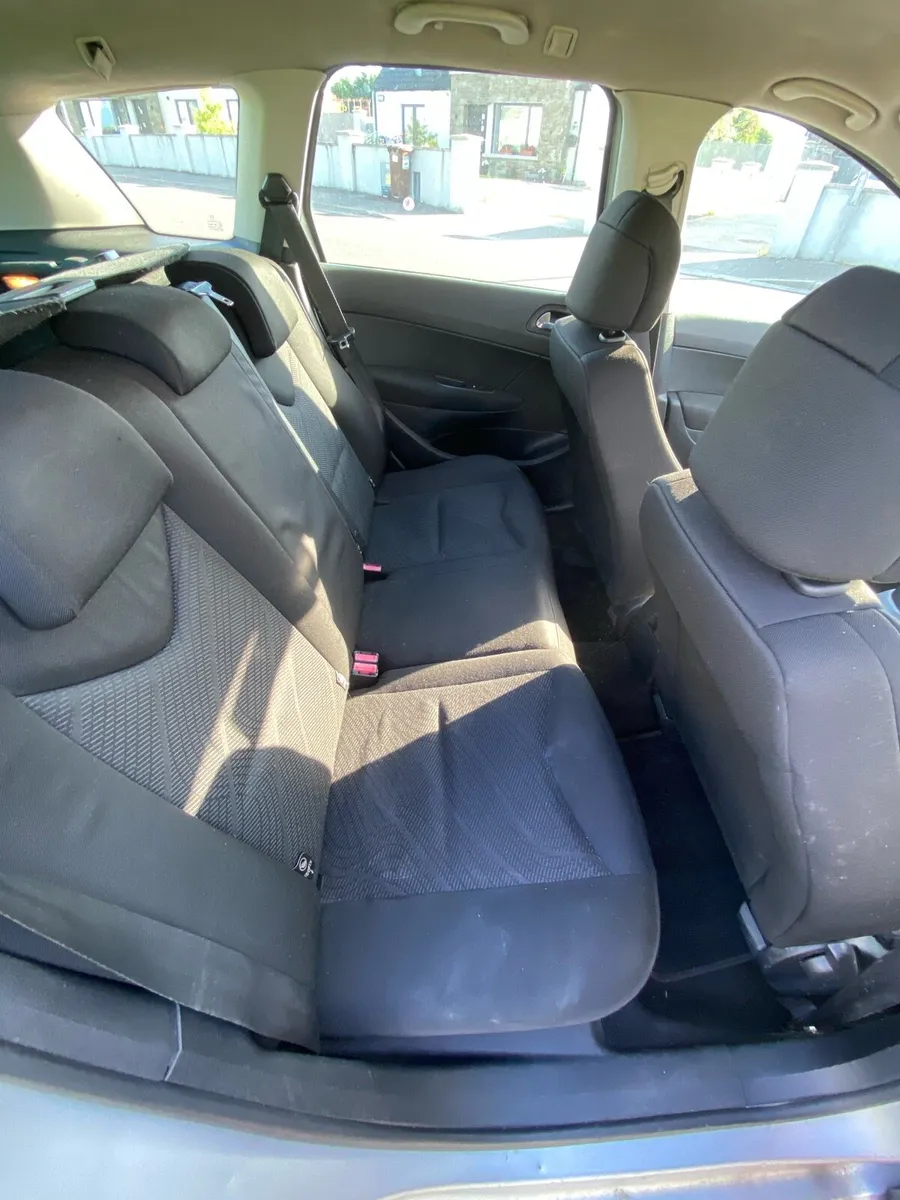 Peugeot 308 sw - Image 2