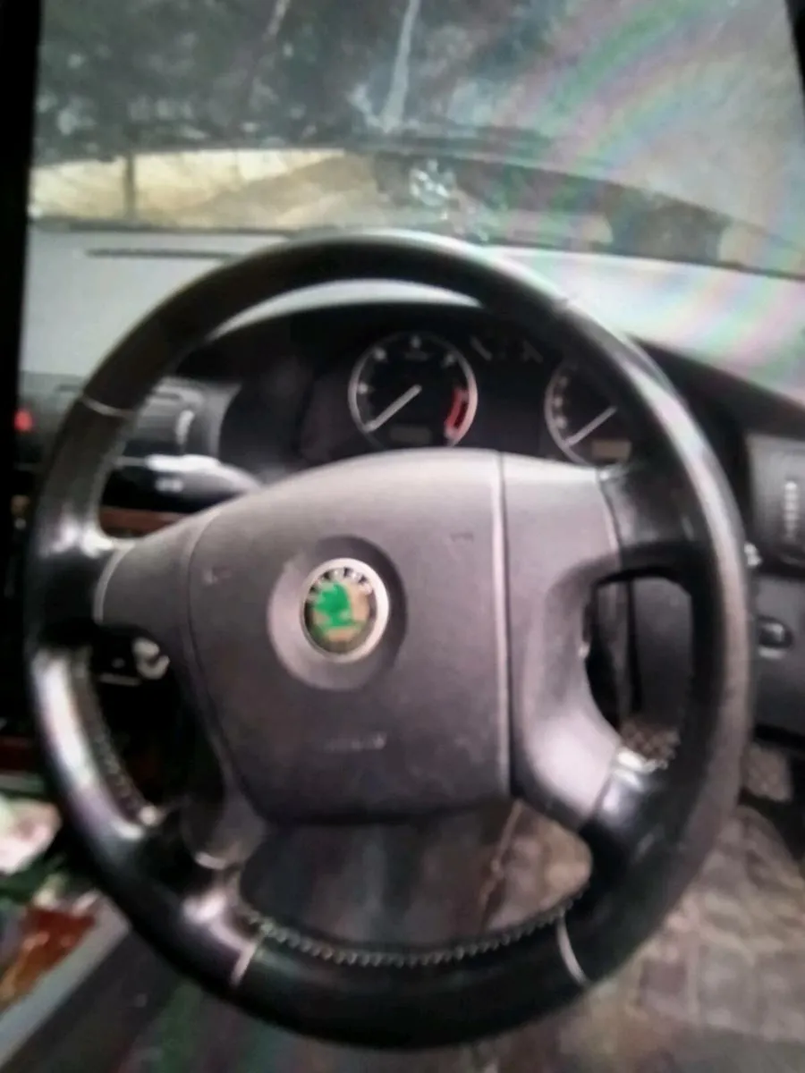 Car - Image 4