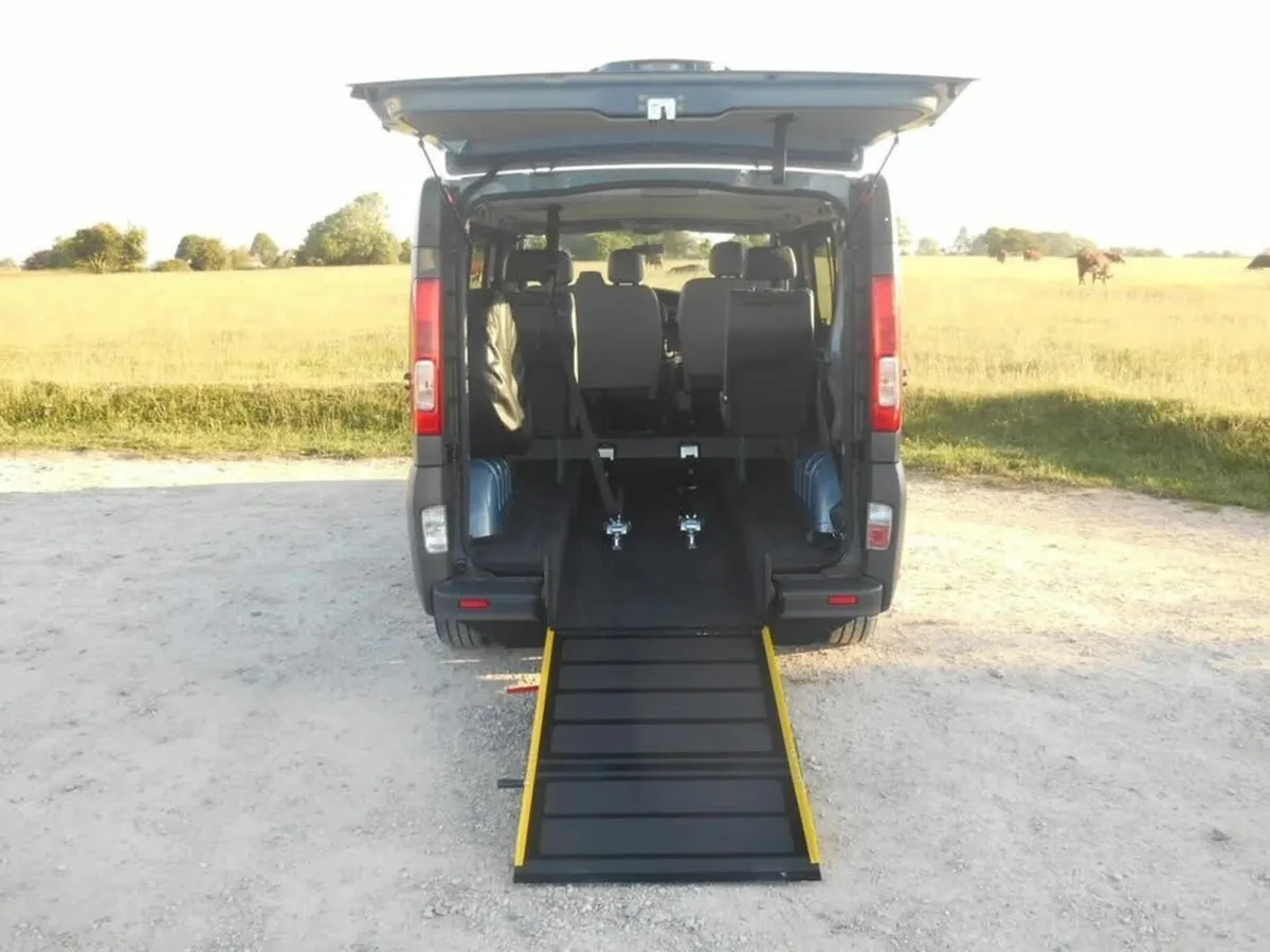 2014 Vauxhall vivaro 2.0 cdti mpv 5 seat - Image 4