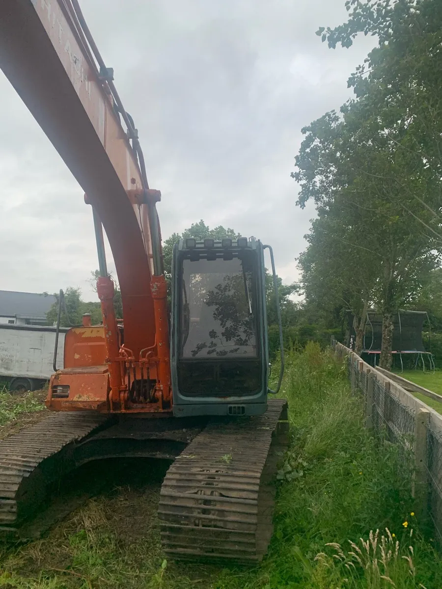Hitachi EX 120-3 - Image 1
