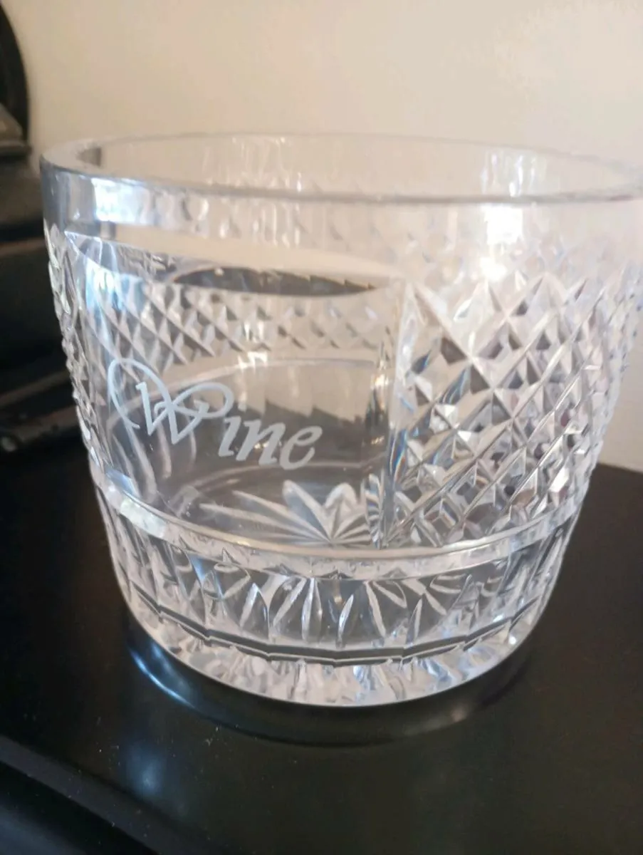 Tipperary Crystal Wine Holder - Image 1