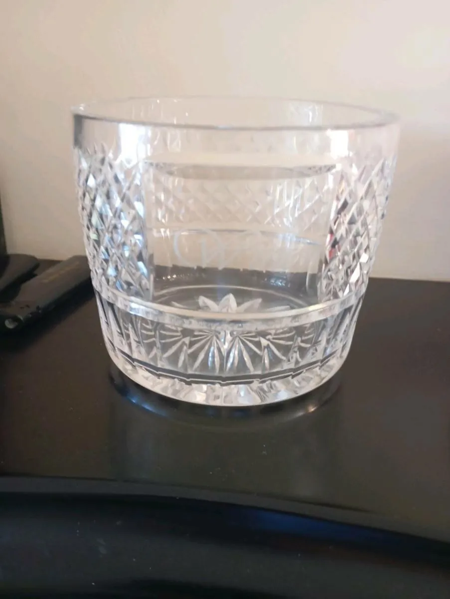 Tipperary Crystal Wine Holder - Image 2
