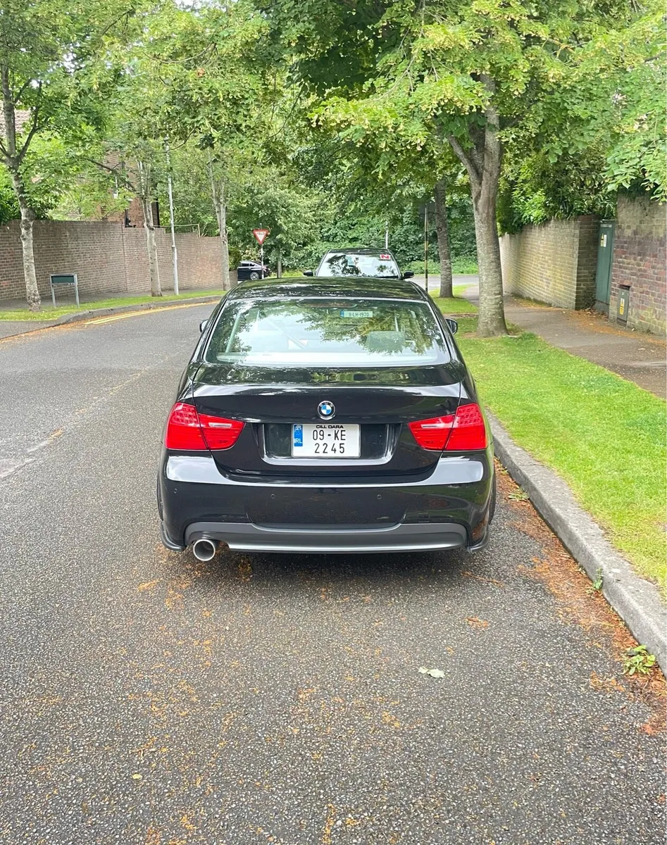 BMW 3 series e90 - Image 4