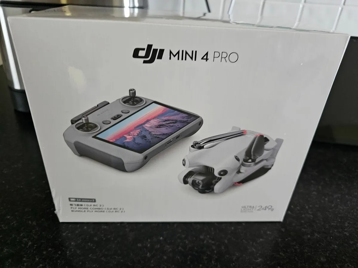 Dji mini 4 PRO fly more combo (dji rc 2) - Image 1