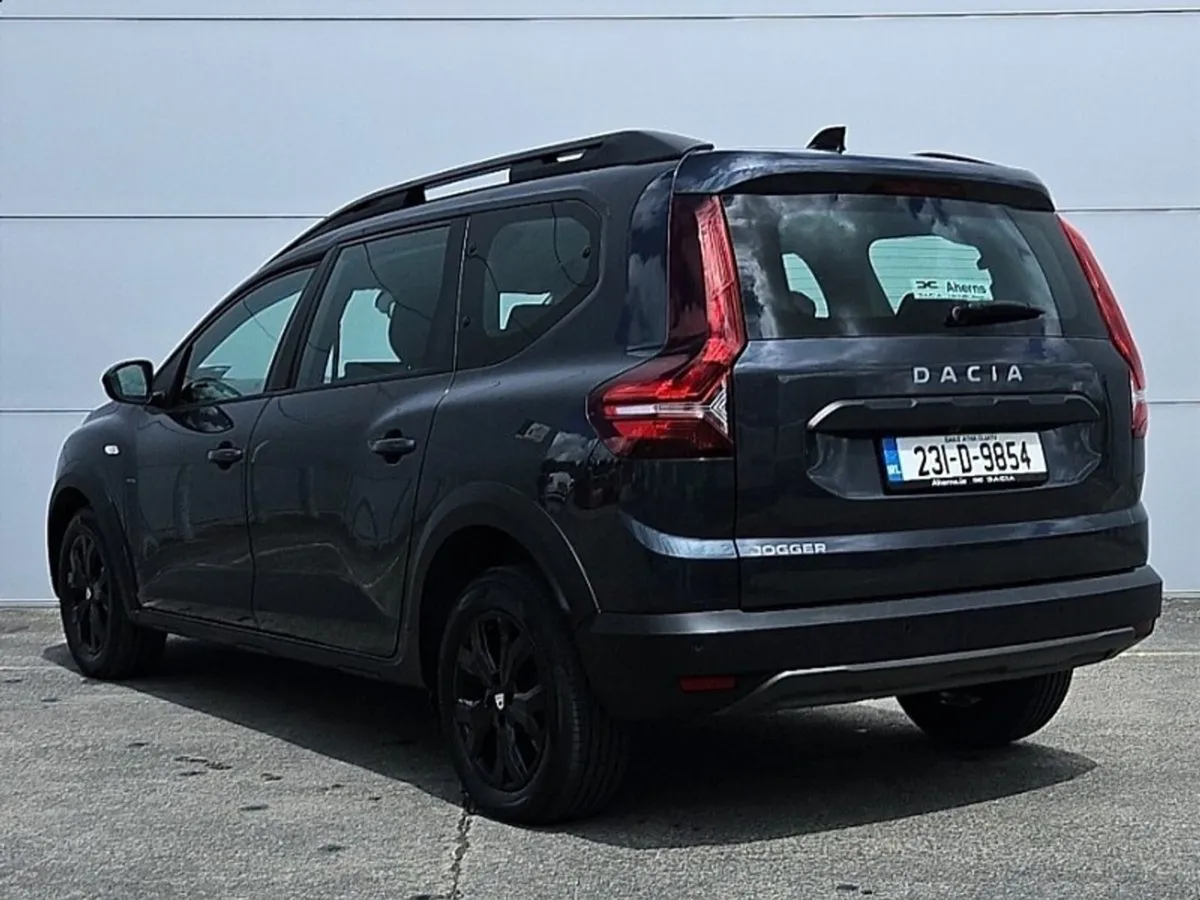 Dacia Jogger 1.0 L TCe 110 Extreme SE - Image 4