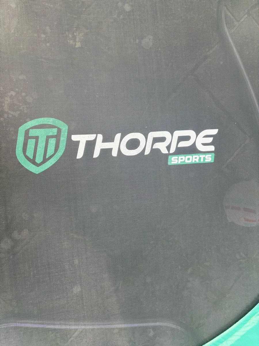 BRAND NEW: 6ft Trampoline with Enclosure - Image 2