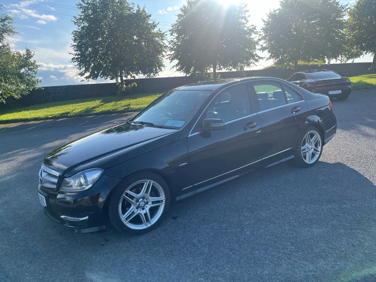12 Merc C220 auto Diesel NCT 1/26 + Tax - Image 4