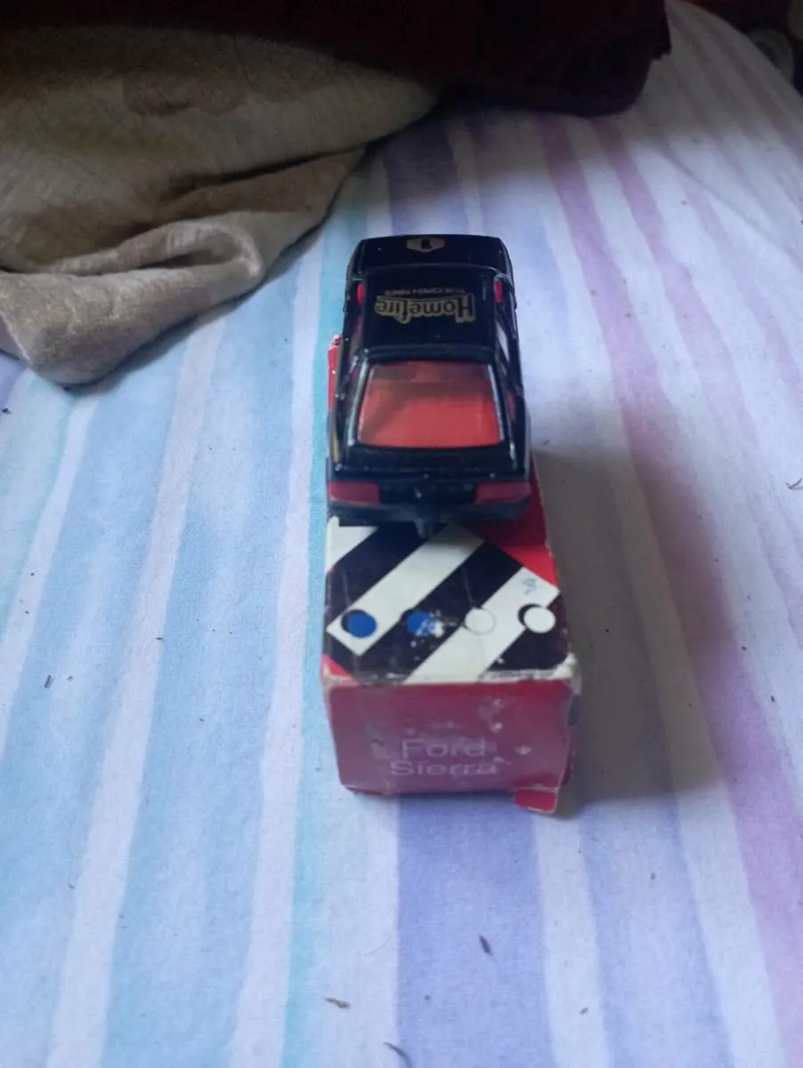 CORGI JUNIORS FORD SIERRA  GHIA - Image 1