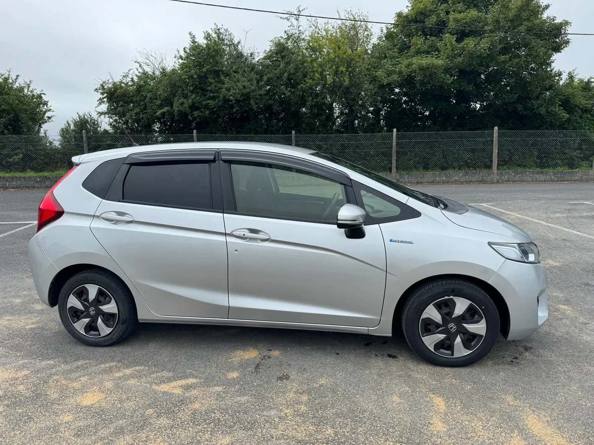 Honda Fit 2015 - Image 3