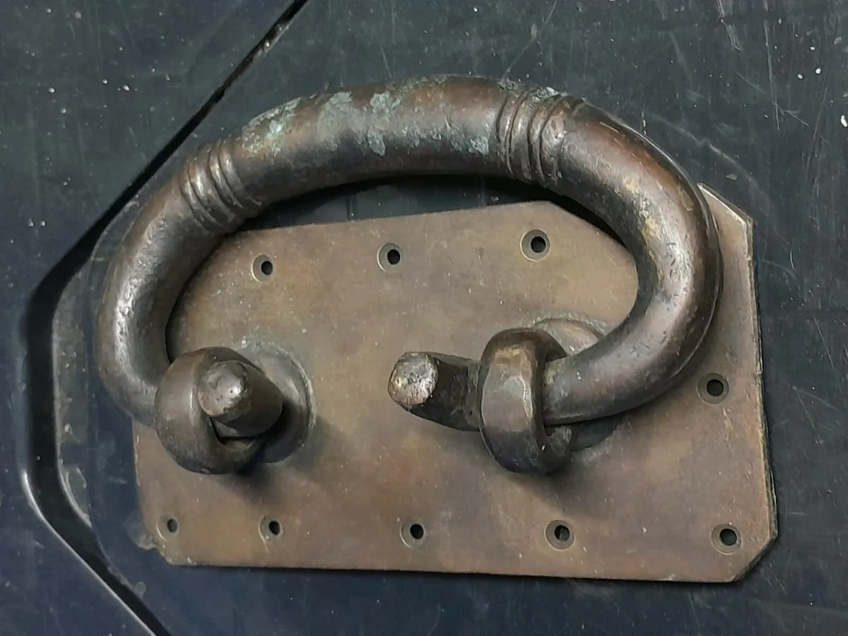 Bronze handle - Image 1