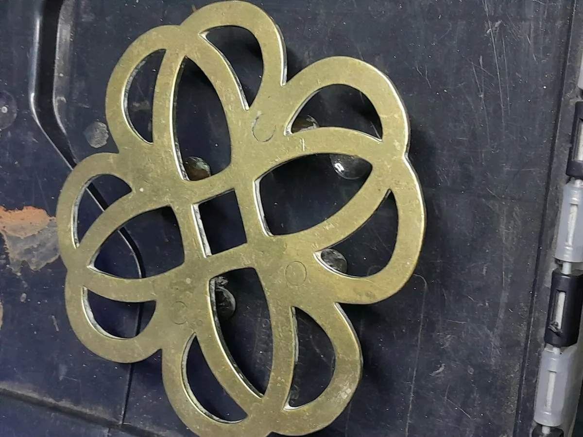 19ct brass trivet - Image 3