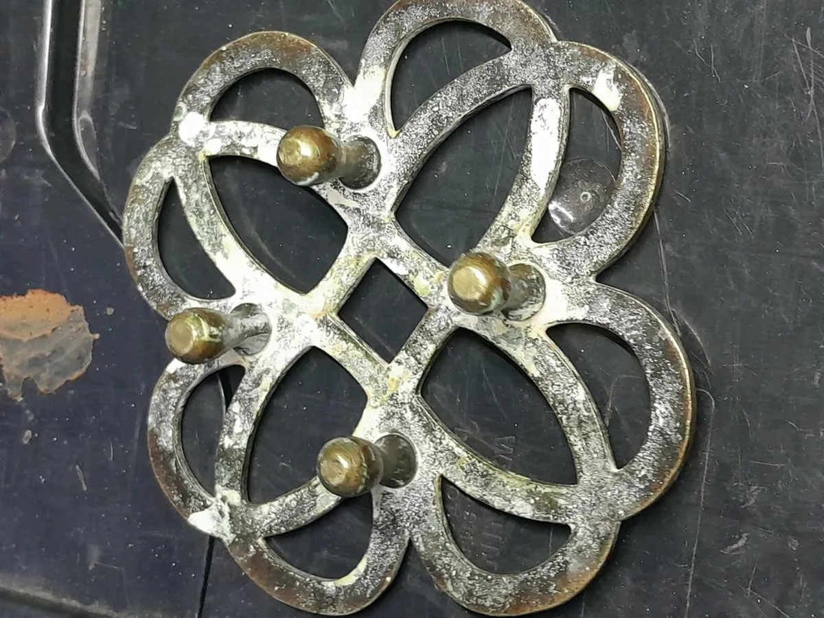 19ct brass trivet - Image 4