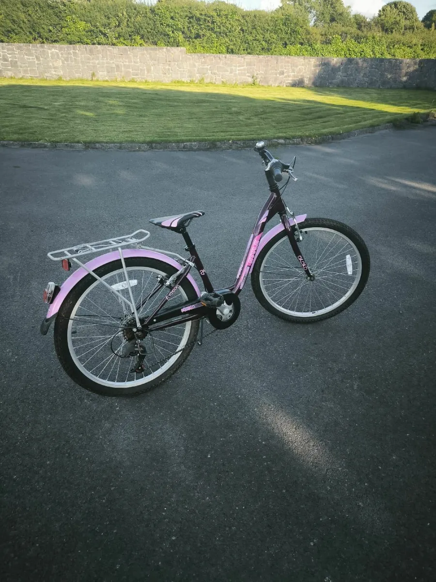 Girls Style XOXO Hybrid Bike 24" - Image 1