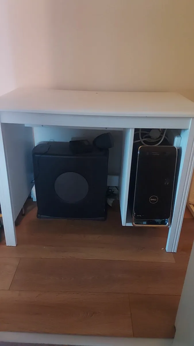 Desk - Image 2
